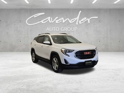 Used 2018 GMC Terrain SLE w/ Driver Convenience Package image 2