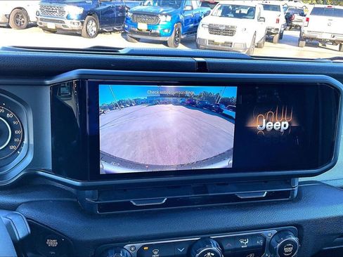 Used 2024 Jeep Wrangler Sport S image 21