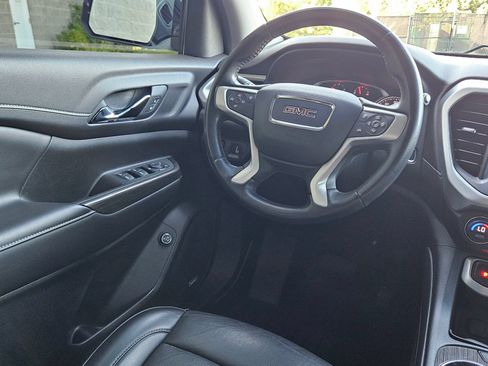 Used 2021 GMC Acadia SLT w/ Elevation Edition FWD image 9