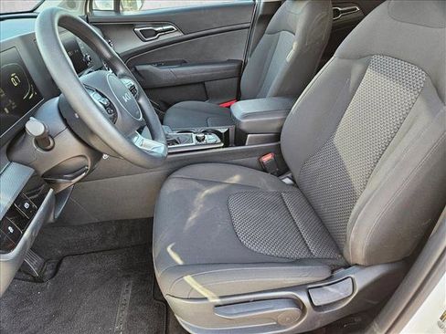 Used 2025 Kia Sportage LX FWD image 15