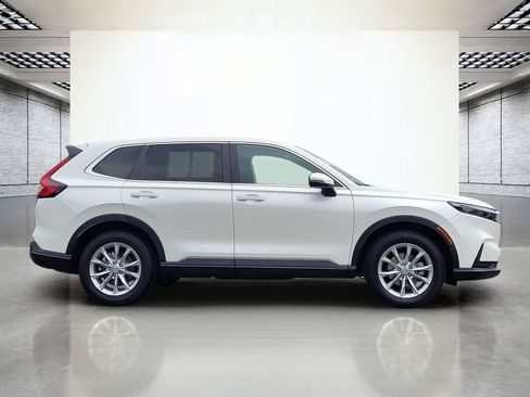 Used 2024 Honda CR-V EX image 5