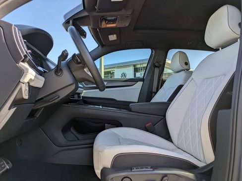 Certified 2025 Volkswagen Atlas Cross Sport SEL Premium R-Line AWD/4WD image 2