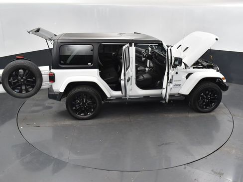 Used 2023 Jeep Wrangler Unlimited Sahara image 46
