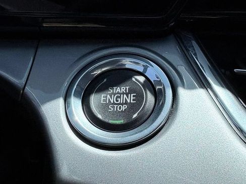 Used 2026 Chevrolet Trax LT FWD image 17