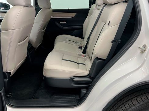 Used 2025 MAZDA CX-70 Plug-In Hybrid w/ Premium Pkg image 22