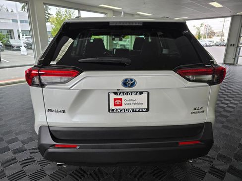 Used 2024 Toyota RAV4 XLE Premium w/ Weather Package image 4