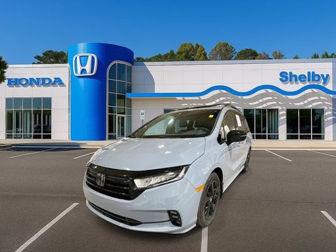 Used 2023 Honda Odyssey Sport image 4