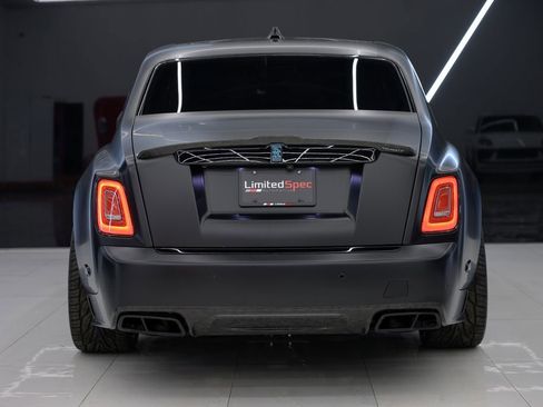 Used 2023 Rolls-Royce Phantom Sedan RWD image 16