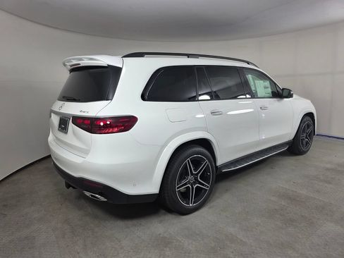 New 2026 Mercedes-Benz GLS 450 4MATIC image 4