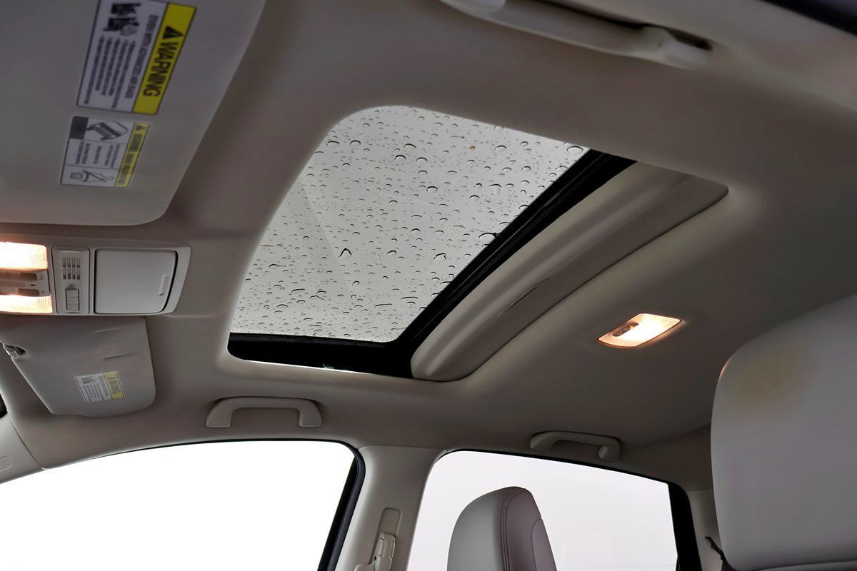 Used 2015 Honda CR-V Touring image 37