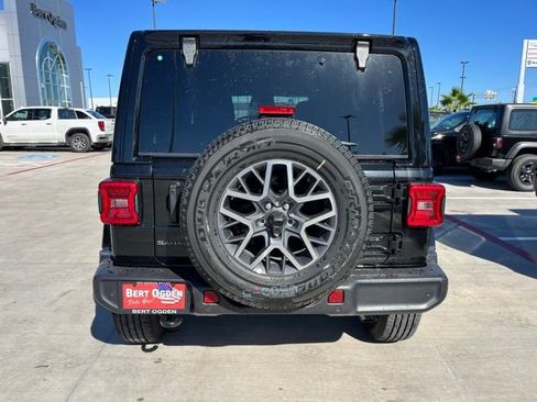 New 2025 Jeep Wrangler Sahara image 6