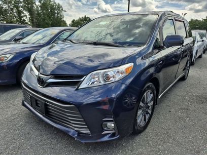 Used 2020 Toyota Sienna XLE w/ XLE Navigation Package