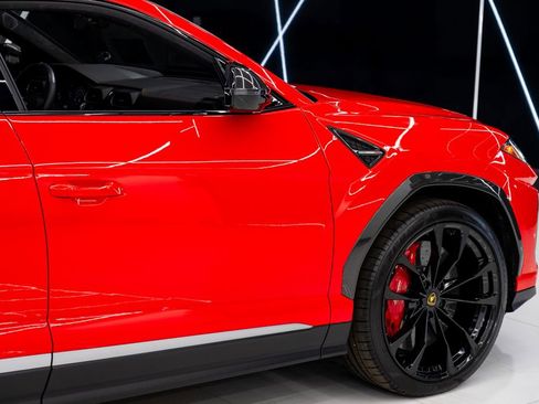 Used 2021 Lamborghini Urus image 13