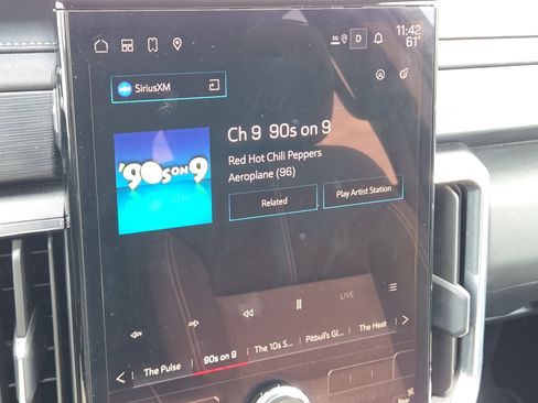 Used 2025 GMC Acadia Elevation image 19