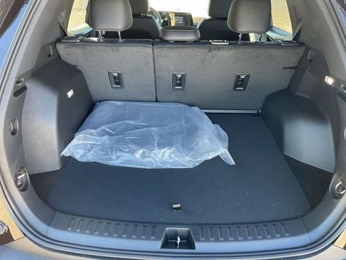 New 2026 Chevrolet Equinox ACTIV w/ Convenience Package III AWD/4WD image 24