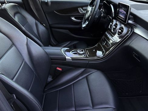 Used 2017 Mercedes-Benz C 300 4MATIC Sedan image 44
