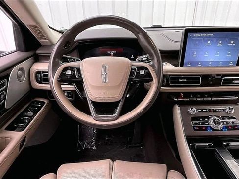 Used 2023 Lincoln Aviator Reserve w/ Equipment Group 201A AWD/4WD image 5