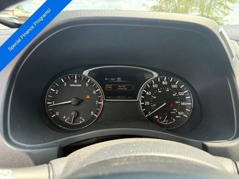 Used 2019 Nissan Pathfinder SL AWD/4WD image 17