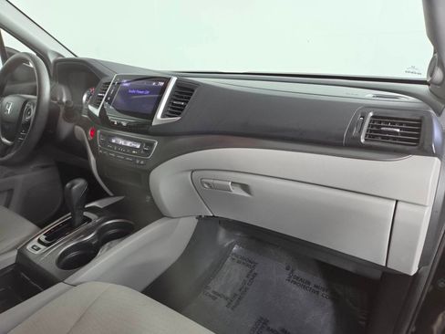 Used 2017 Honda Pilot EX image 36