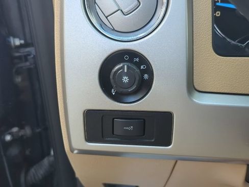 Used 2014 Ford F150 Lariat w/ Equipment Group 502A Luxury AWD/4WD image 47