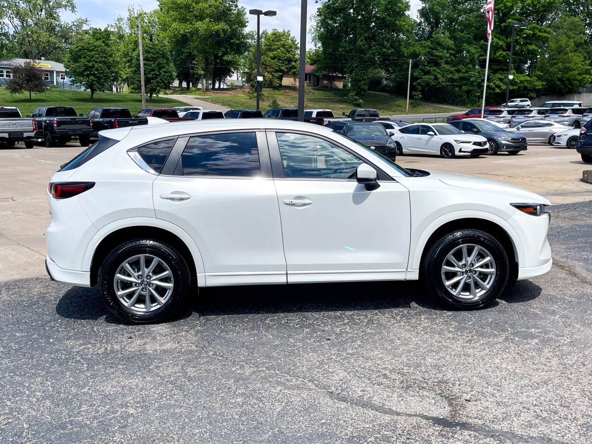 Used 2024 MAZDA CX-5 AWD 2.5 S w/ Select Package image 4