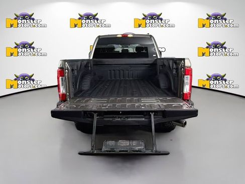 Used 2018 Ford F250 XLT w/ XLT Premium Package image 25