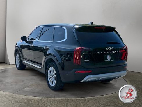 Used 2022 Kia Telluride LX AWD/4WD image 5
