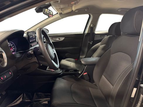 Used 2023 Kia Forte LXS w/ LXS Technology Package image 11