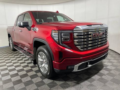 Used 2023 GMC Sierra 1500 Denali w/ Technology Package AWD/4WD image 2