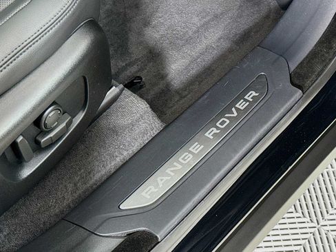 Used 2026 Land Rover Range Rover Velar Dynamic SE AWD/4WD image 30