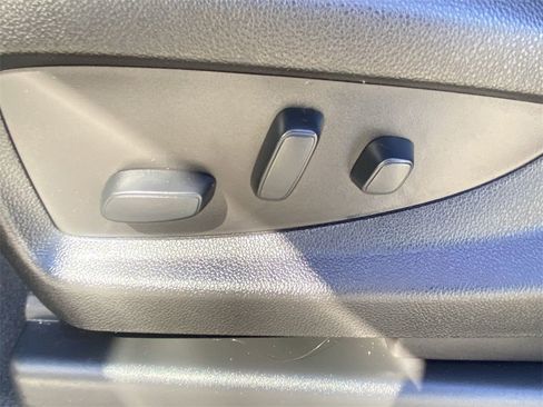 Used 2018 Chevrolet Silverado 1500 LT w/ Texas Edition image 12