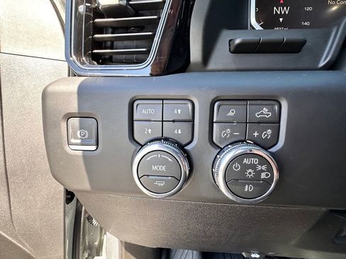 Used 2026 GMC Sierra 2500 AT4 w/ AT4 Premium Plus Package AWD/4WD image 37