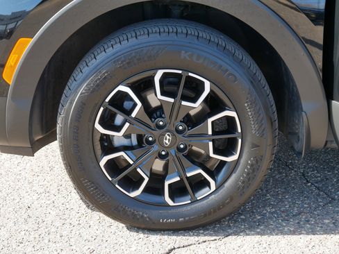 Used 2023 Hyundai Santa Cruz SE AWD/4WD image 15