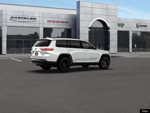 New 2026 Jeep Grand Cherokee L Limited w/ Limited Altitude Package AWD/4WD image 8