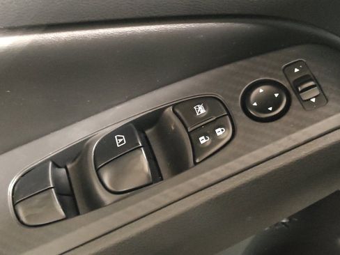 Used 2024 Nissan Altima 2.5 S FWD image 27