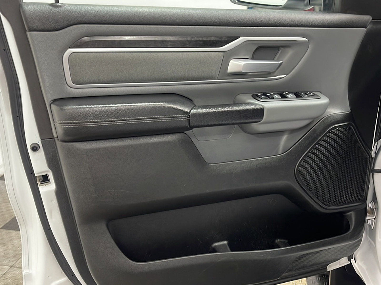 Used 2023 RAM 1500 Big Horn AWD/4WD image 12