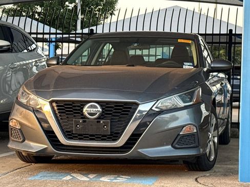 Used 2019 Nissan Altima 2.5 S FWD image 1