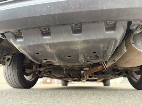 Used 2017 Toyota Camry XLE image 9