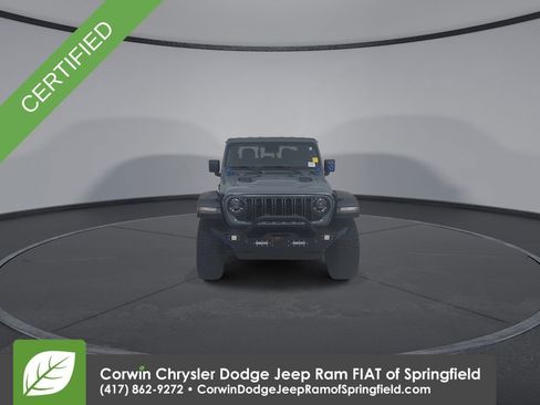 Certified 2024 Jeep Gladiator Rubicon w/ Convenience Group AWD/4WD image 5