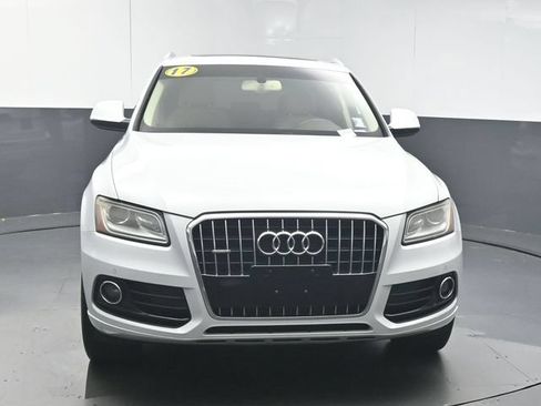 Used 2017 Audi Q5 2.0T Premium Plus w/ Technology Package AWD/4WD image 3