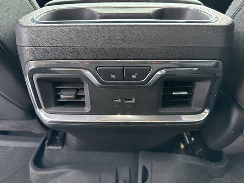 Used 2024 Chevrolet Silverado 1500 High Country w/ High Country Premium Package AWD/4WD image 33