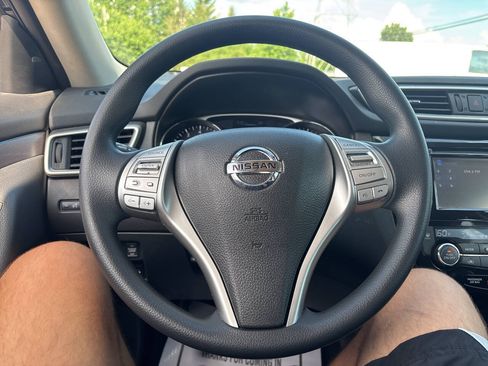 Used 2016 Nissan Rogue SV w/ SV Premium Package AWD/4WD image 20