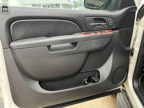 Used 2011 GMC Yukon SLT image 26