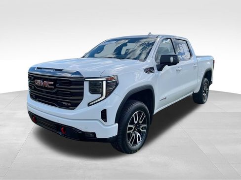 Used 2023 GMC Sierra 1500 AT4 w/ AT4 Preferred Package AWD/4WD image 4