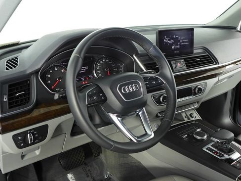 Used 2019 Audi Q5 2.0T Premium AWD/4WD image 30