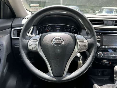 Used 2016 Nissan Rogue S AWD/4WD image 7