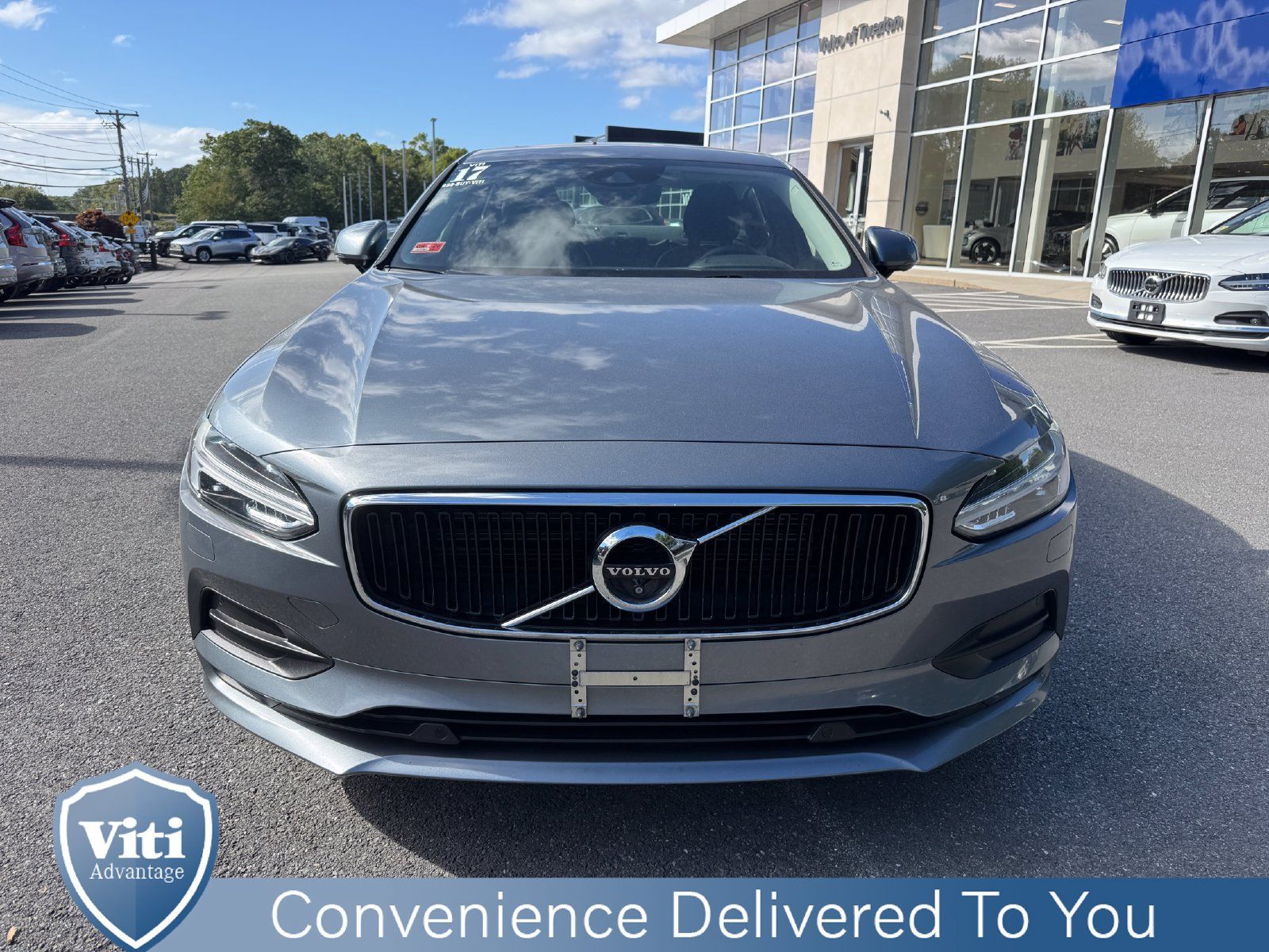 Used 2017 Volvo S90 T6 Momentum w/ Vision Package AWD/4WD image 3