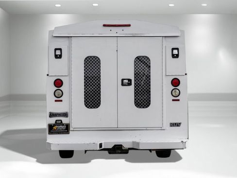 Used 2017 Ford Transit 350 138 w/ Interior Upgrade Package image 7