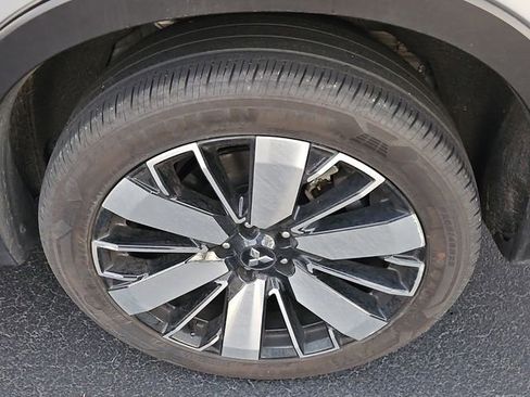 Used 2025 Mitsubishi Outlander SE image 9