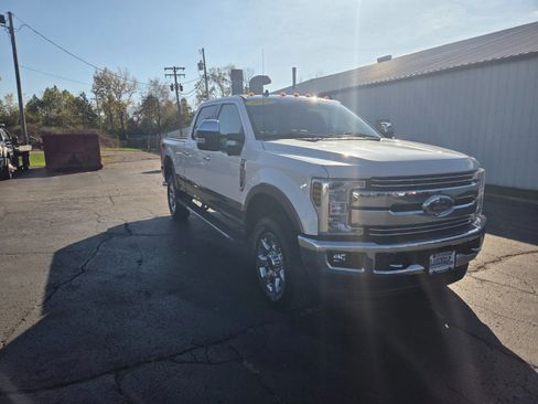 Used 2019 Ford F250 Lariat w/ Chrome Package image 1